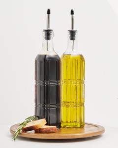 Tahari Oil & Vinegar